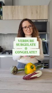 VERDURE SURGELATE O CONGELATE?🥬🥦
Pensavate che quelle mondate in casa e poi congelate, avendole fatte voi, sarebbero state la scelta migliore !
Purtroppo o per fortuna L'INDUSTRIA e
le sue tecniche ci permettono di mantenere gli alimenti molto ricchi di acqua, come le VERDURE, INTATTE nelle loro proprietà organolettiche e qualitative.
Noi possiamo si CONGELARE la verdura, ma nello scongelarla,purtroppo,l'acquetta che rilascerà sarà piena di sali minerali che non adremmo ad assumere !!!
Dott.ssa Giulia Tiranti
Biologa Nutrizionista de noaltri 🎀
®️Nutri-Mente
ricomincia da te
@follower
#verdure #nutrizionista #biologanutrizionista #green #congelare #surgelare #veggiefood #vegprotein #mineral #ice #ghiaccio #frizzer #nutrimente #nutrirsi #Seregno #arcore #brianza #postfood #dietachetogenica #dietamediterranea #helth #helthyfood #food